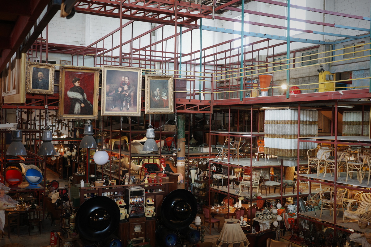 琳琅满目的旧物商店